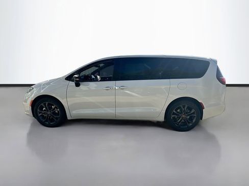New 2026 Chrysler Pacifica Select image 9