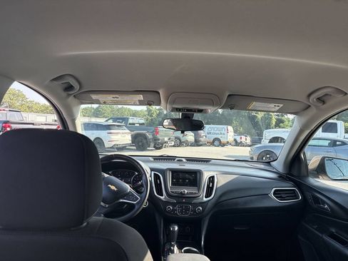 Used 2019 Chevrolet Equinox LT FWD image 18