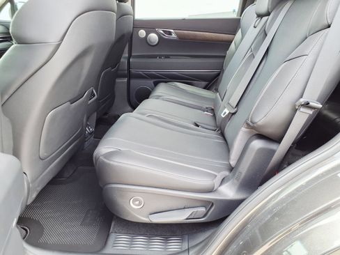 Certified 2026 Genesis GV80 3.5T Advanced AWD/4WD image 18