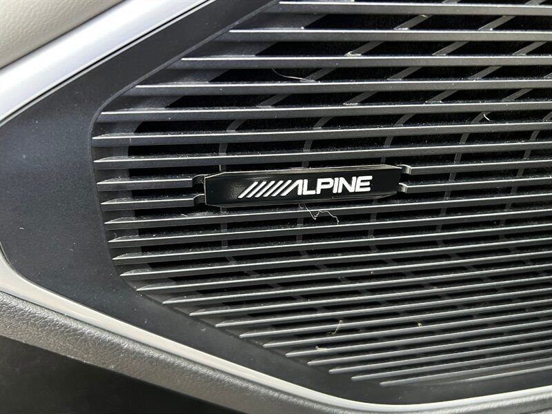 Used 2022 Jeep Wagoneer Series II w/ Premium Group I AWD/4WD image 30