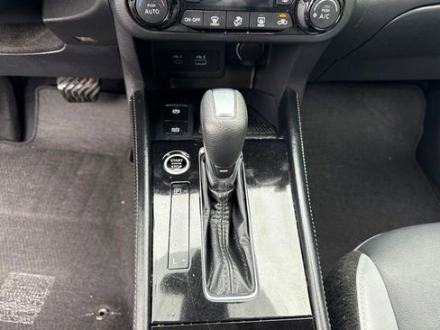 Used 2024 Nissan Kicks SR w/ SR Premium Package FWD image 19