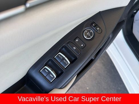 Used 2018 Honda Accord LX image 11
