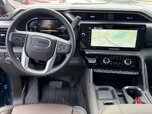 New 2026 GMC Sierra 2500 Denali w/ Denali Reserve Package image 7