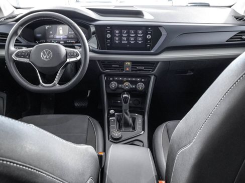 Used 2024 Volkswagen Taos SE w/ Panoramic Sunroof Package AWD/4WD image 23