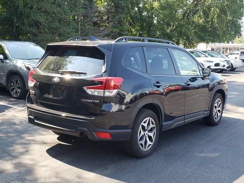 Used 2024 Subaru Forester Premium AWD/4WD image 3