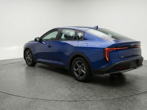 Used 2025 Kia K4 LXS FWD image 6