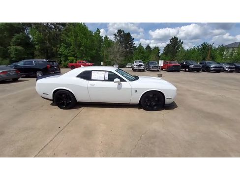 Used 2023 Dodge Challenger SRT Hellcat RWD image 9