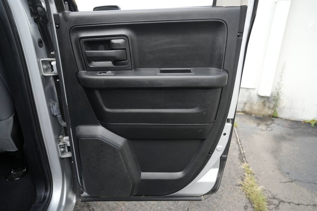 Used 2014 RAM 1500 Express AWD/4WD image 35