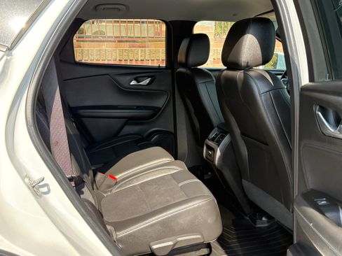 Used 2020 Chevrolet Blazer LT FWD image 12