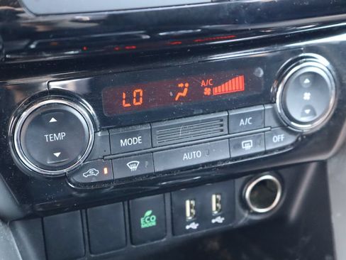 Used 2022 Mitsubishi Eclipse Cross LE AWD/4WD image 21