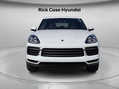 Used 2022 Porsche Cayenne Platinum Edition image 5