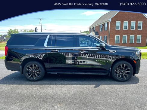 Used 2022 GMC Yukon XL SLE w/ Gmc Pro Safety Plus Package AWD/4WD image 6