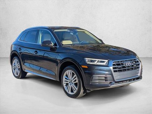 Used 2018 Audi Q5 2.0T Premium Plus w/ Premium Plus Package image 3