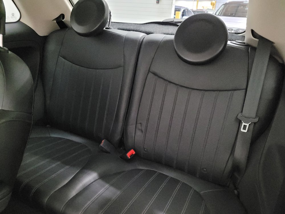 Used 2018 FIAT 500 Lounge FWD image 18