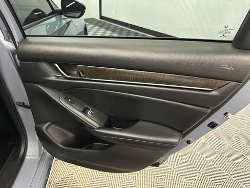 Used 2022 Honda Accord Touring image 18