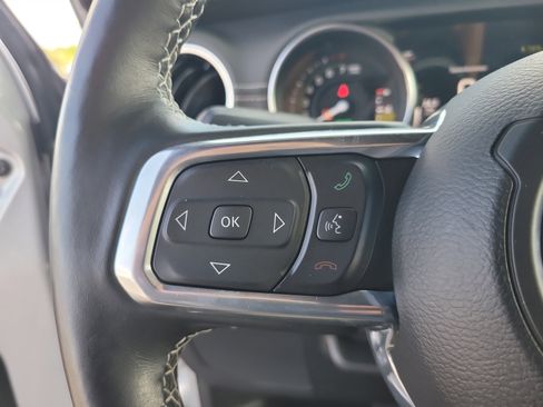 Used 2022 Jeep Wrangler Unlimited Sahara w/ Cold Weather Group image 27