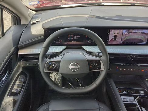 Certified 2025 Nissan Murano SL AWD/4WD image 16
