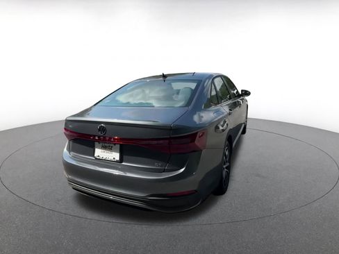 Used 2025 Volkswagen Jetta SE image 15