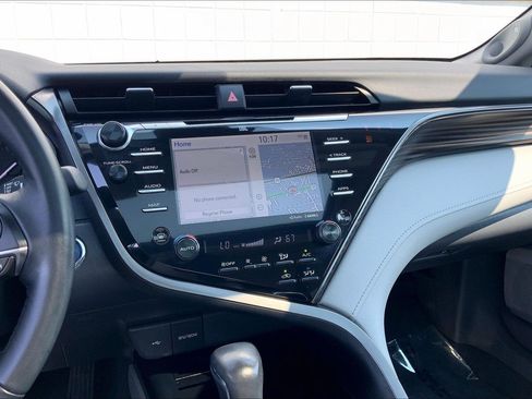 Used 2020 Toyota Camry XLE w/ Sunroof Package FWD image 38
