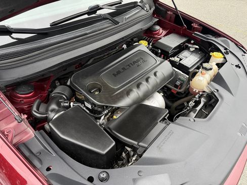 Used 2021 Jeep Cherokee Latitude Plus image 25