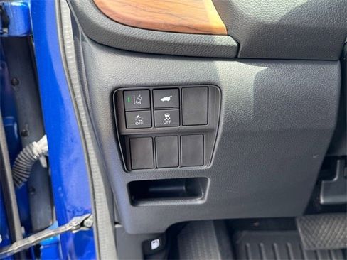 Used 2022 Honda CR-V Touring image 18