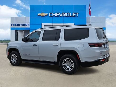 Used 2024 Jeep Wagoneer 2WD w/ Convenience Group I image 7