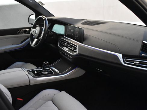 Used 2023 BMW X5 sDrive40i w/ M Sport Package image 29