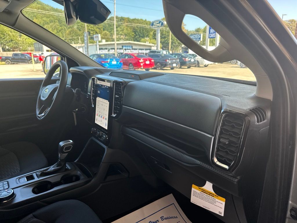 New 2026 Ford Ranger XLT w/ Black Appearance Package AWD/4WD image 18