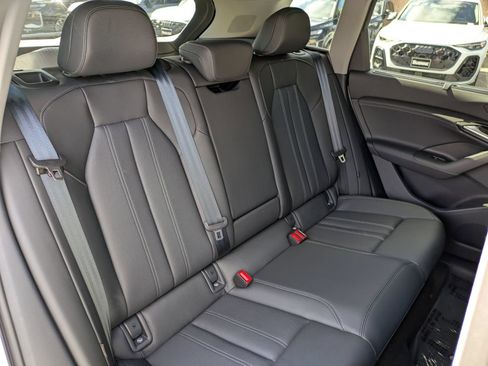 New 2025 Audi Q6 e-tron Premium Plus AWD/4WD image 11
