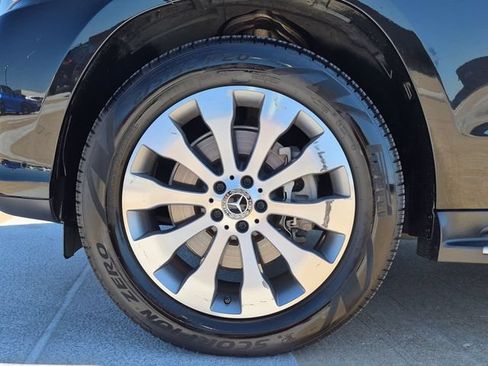 Used 2017 Mercedes-Benz GLS 450 4MATIC image 23