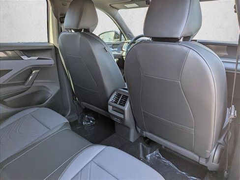 New 2026 Volkswagen Tiguan SE R-Line AWD/4WD image 30