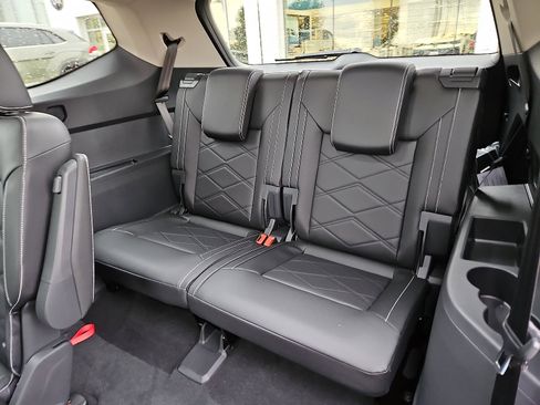 New 2026 Volkswagen Atlas SE image 9