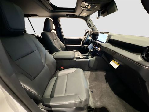 New 2026 Toyota Land Cruiser Base image 31