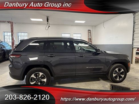 Used 2023 Jeep Grand Cherokee 4WD 4xe image 6