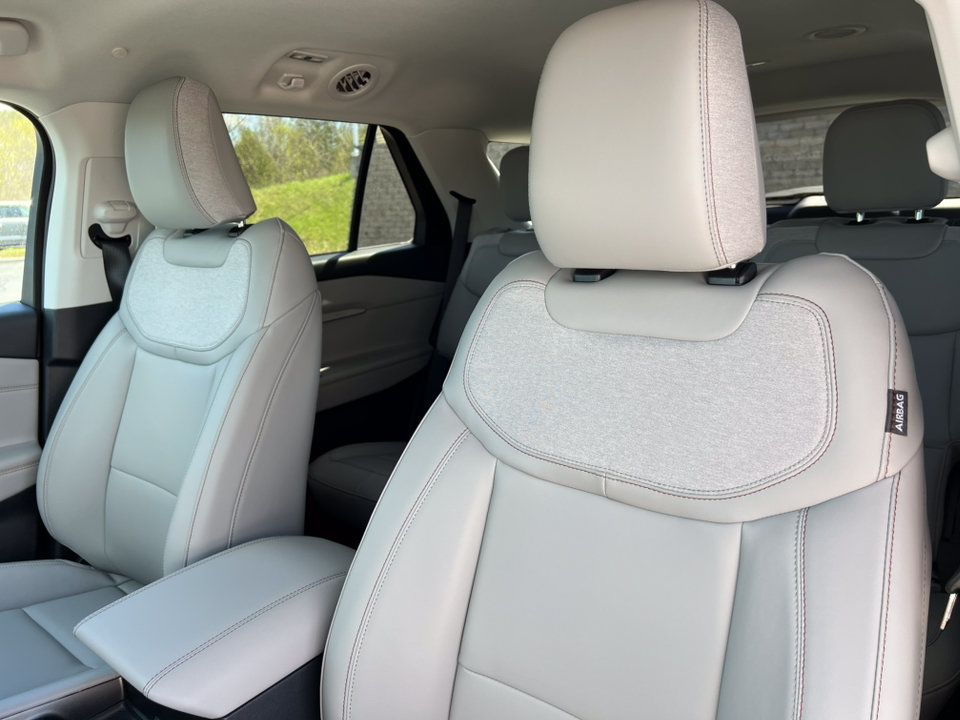 Used 2026 Ford Explorer Active w/ Active Comfort Package AWD/4WD image 13