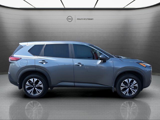 Used 2023 Nissan Rogue SV FWD image 7