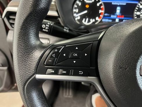 Used 2023 Nissan Altima 2.5 SV FWD image 25