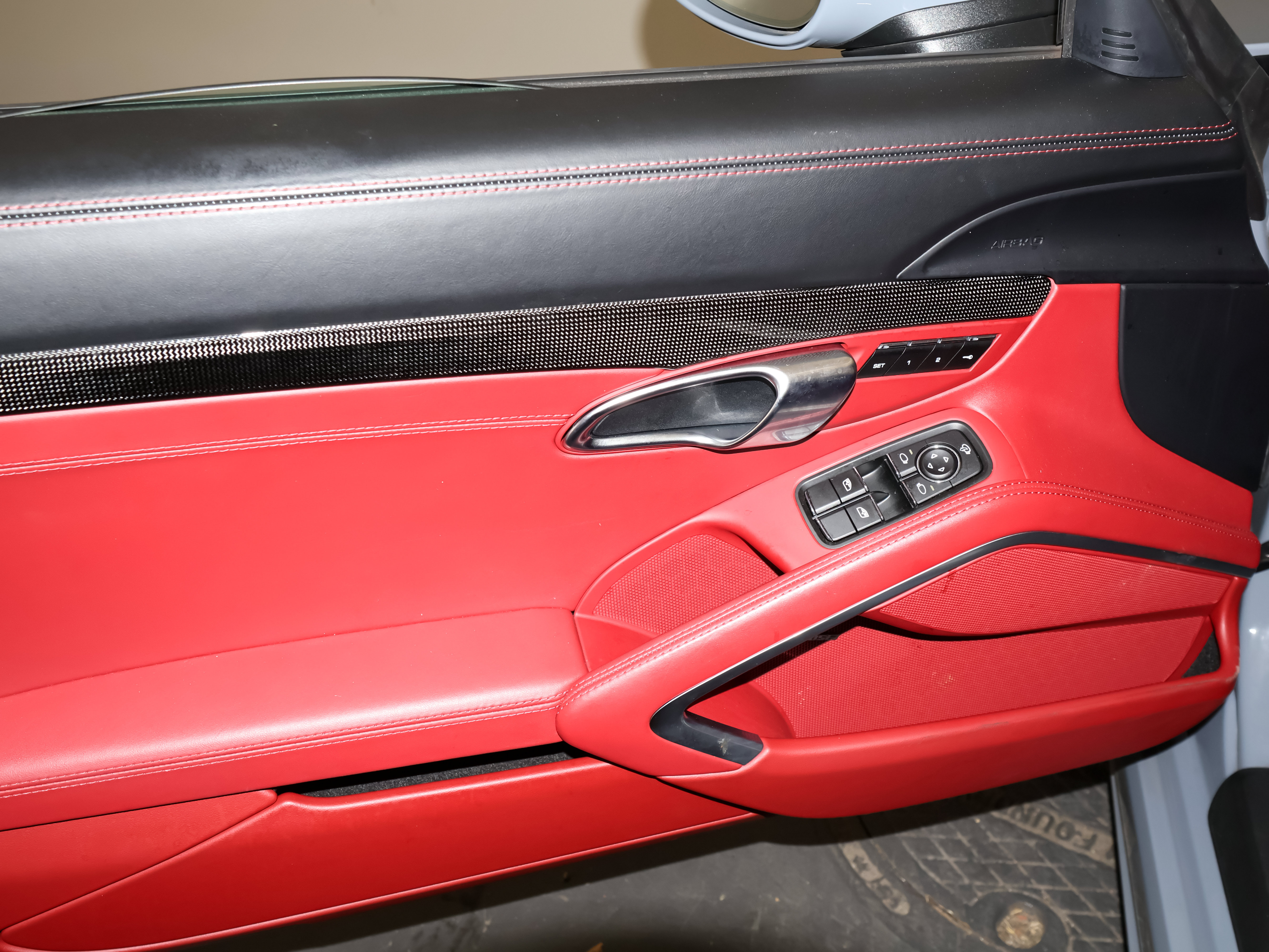 Used 2024 Porsche 718 Boxster GTS RWD image 17
