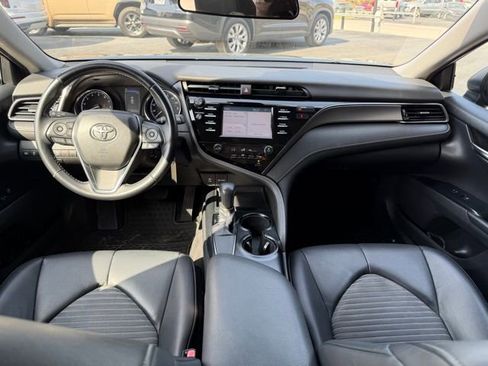 Used 2019 Toyota Camry SE w/ Carpet Mat Package image 11