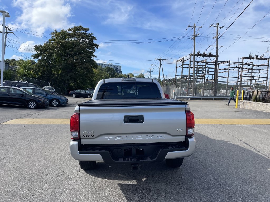 Used 2023 Toyota Tacoma SR5 w/ Technology Package AWD/4WD image 4