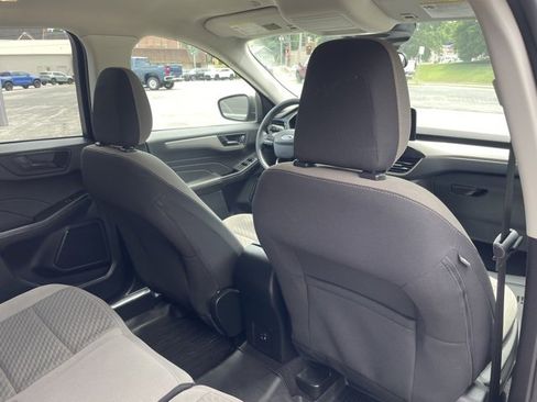 Used 2022 Ford Escape SE image 33