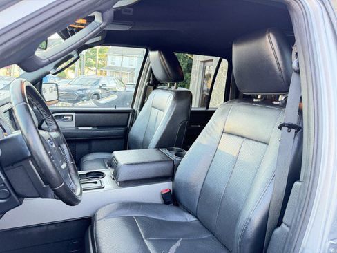 Used 2017 Ford Expedition EL XLT w/ Equipment Group 202A AWD/4WD image 11