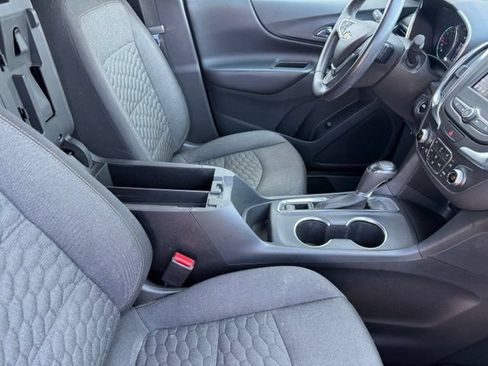 Used 2021 Chevrolet Equinox LT FWD image 16