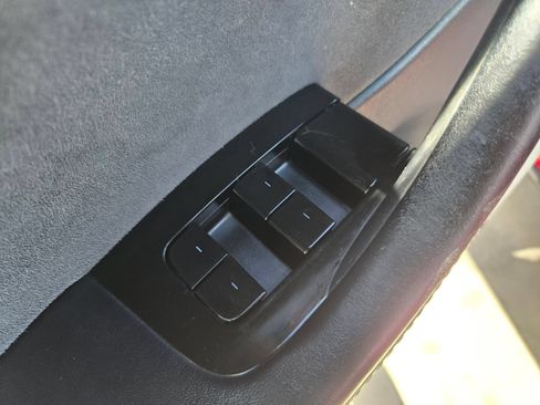 Used 2020 Tesla Model Y Performance AWD/4WD image 18