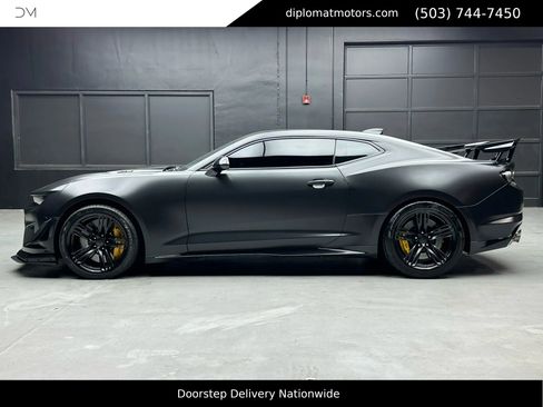 Used 2019 Chevrolet Camaro ZL1 image 3