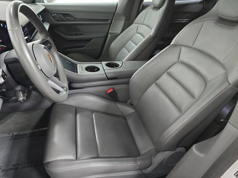 Used 2024 Porsche Taycan RWD image 5