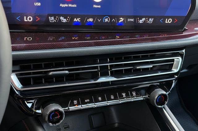 New 2027 Chevrolet Traverse RS AWD/4WD image 26