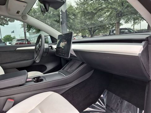 Used 2023 Tesla Model Y Performance AWD/4WD image 23