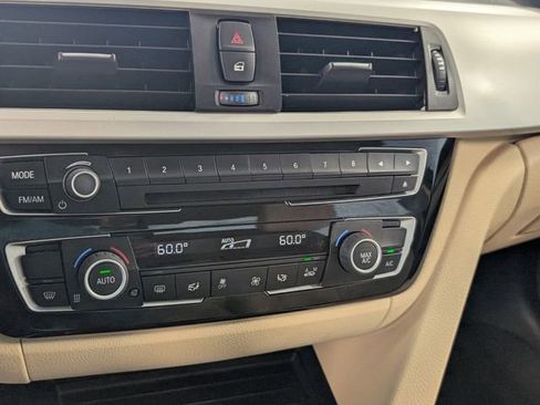 Used 2018 BMW 320i Sedan image 17