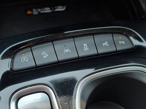 Used 2021 Buick Envision Avenir w/ Technology Package II AWD/4WD image 45